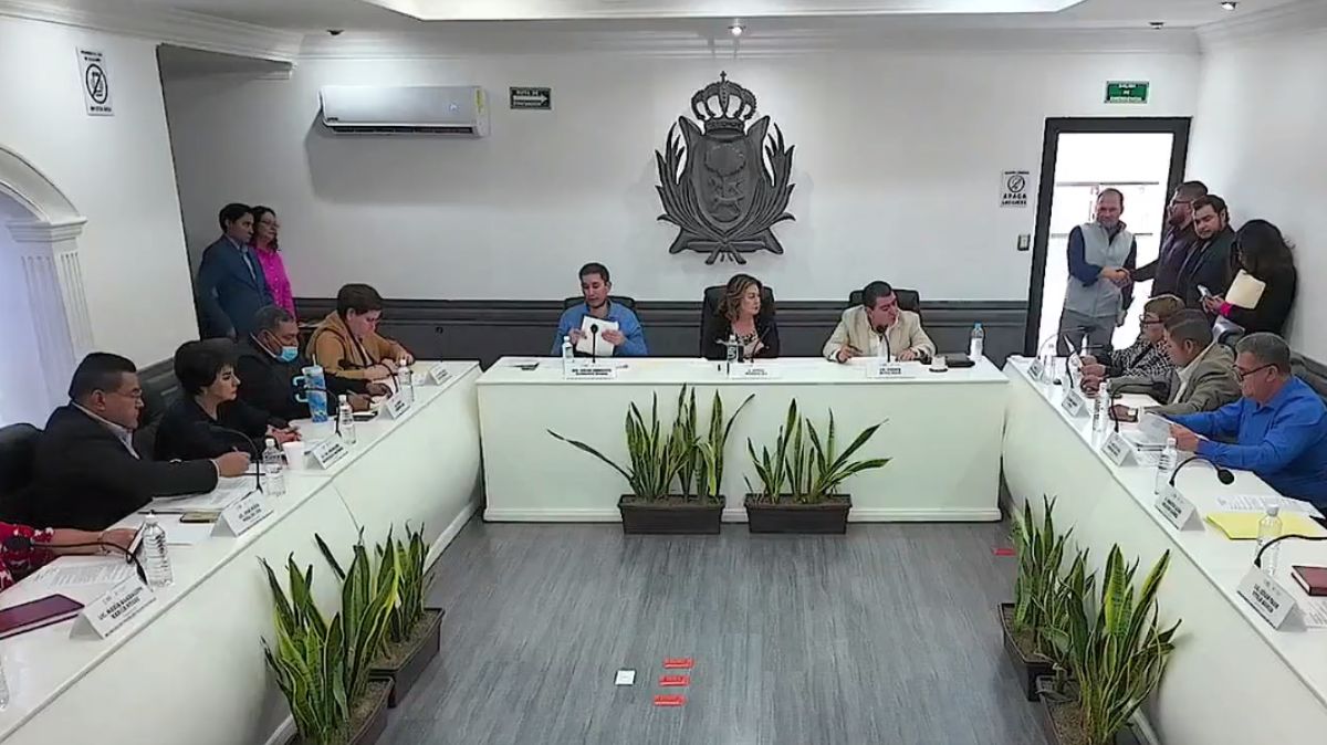 La alcaldesa Leticia Herrera Ale presentó a quien sustituye a Eduardo Rangel Arámbula, tras presentar su renuncia formal.| Especial