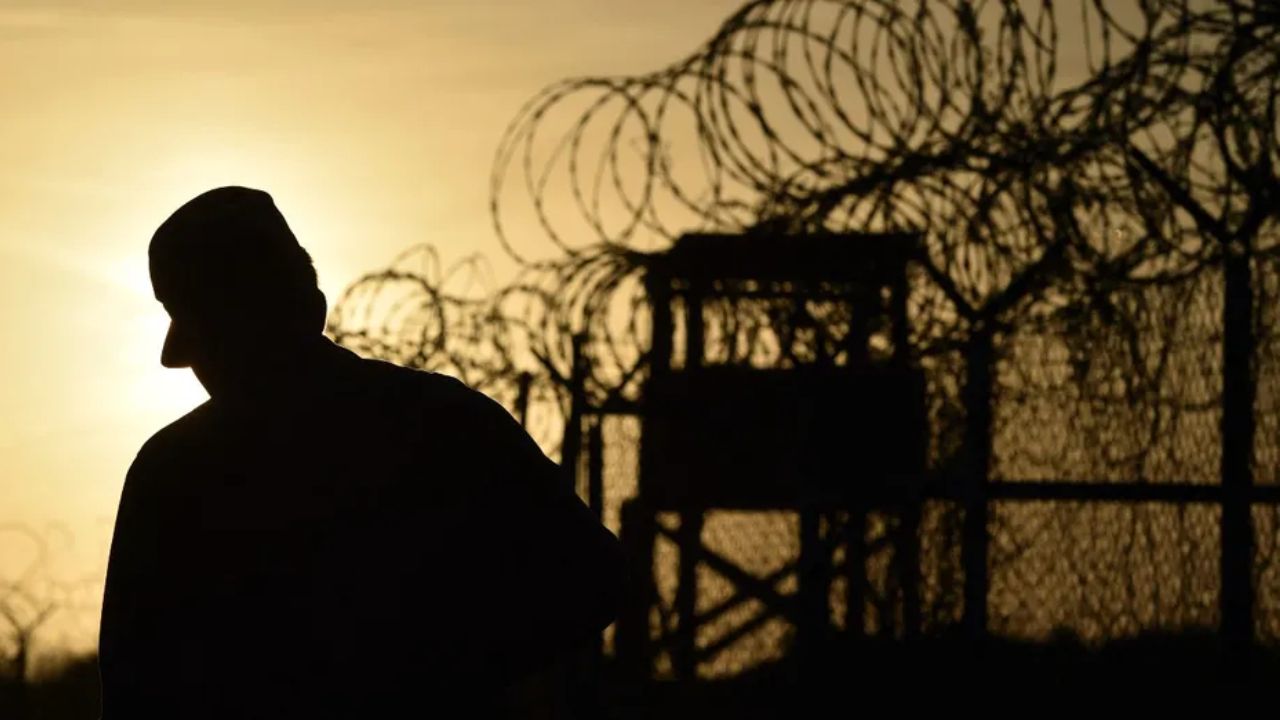 Por orden de Donald Trump, EU deporta a migrantes a Guantánamo
