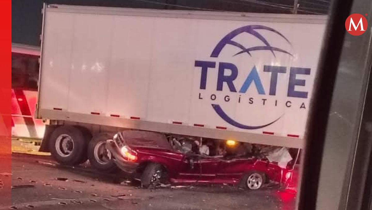 La vialidad quedó obstaculizada en ambos sentidos durante varias horas | Especial