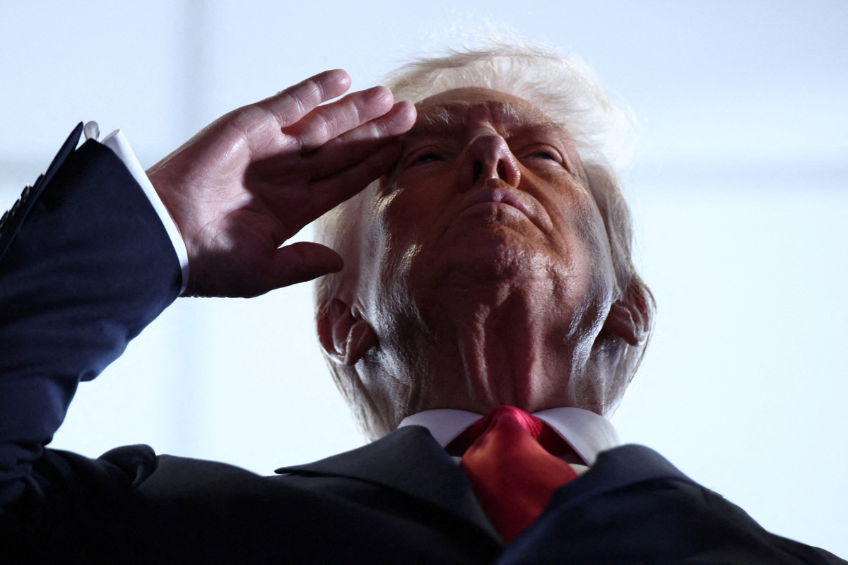 Donald Trump fue una de las celebridades que acudieron al Super Bowl de Kansas contra Filadelfia | REUTERS