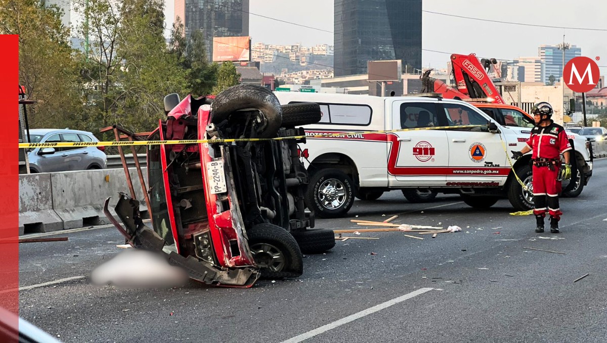 El accidente se registró sobre la avenida Morones Prieto, en el municipio de San Pedro. Foto: Edgar Plata