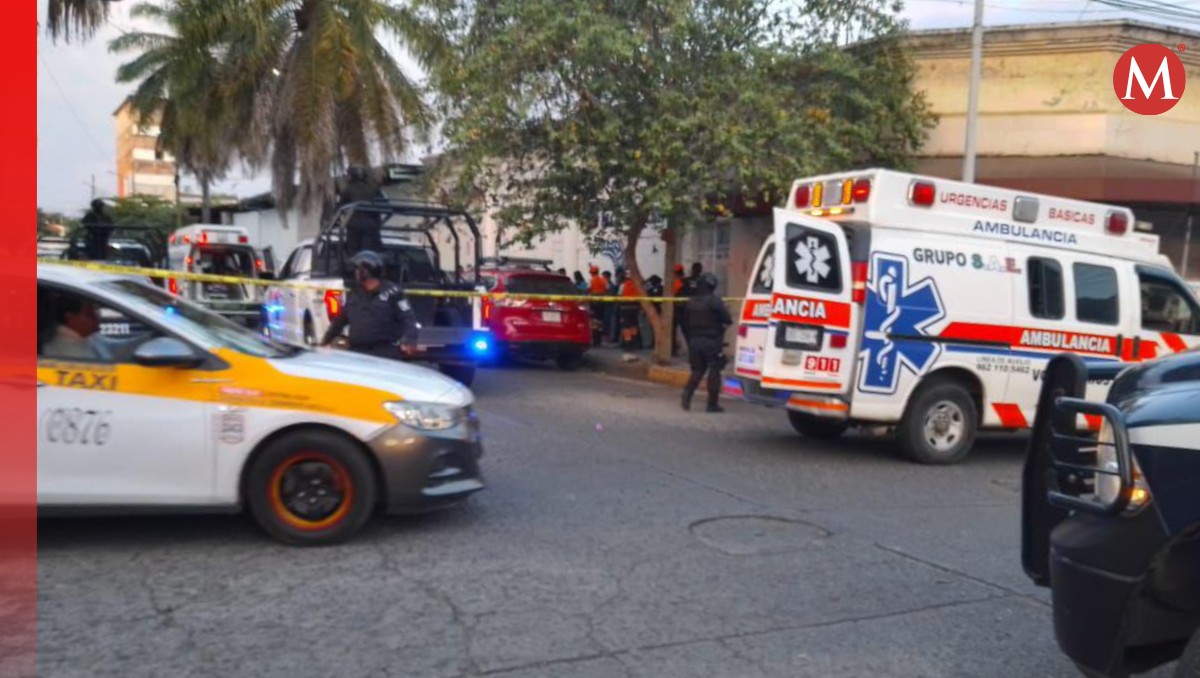 César Moisés Galán, ex director del Hospital General del IMSS en Tapachula, fue atacado a balazos cuando iba a entrar a una clínica. | Especial