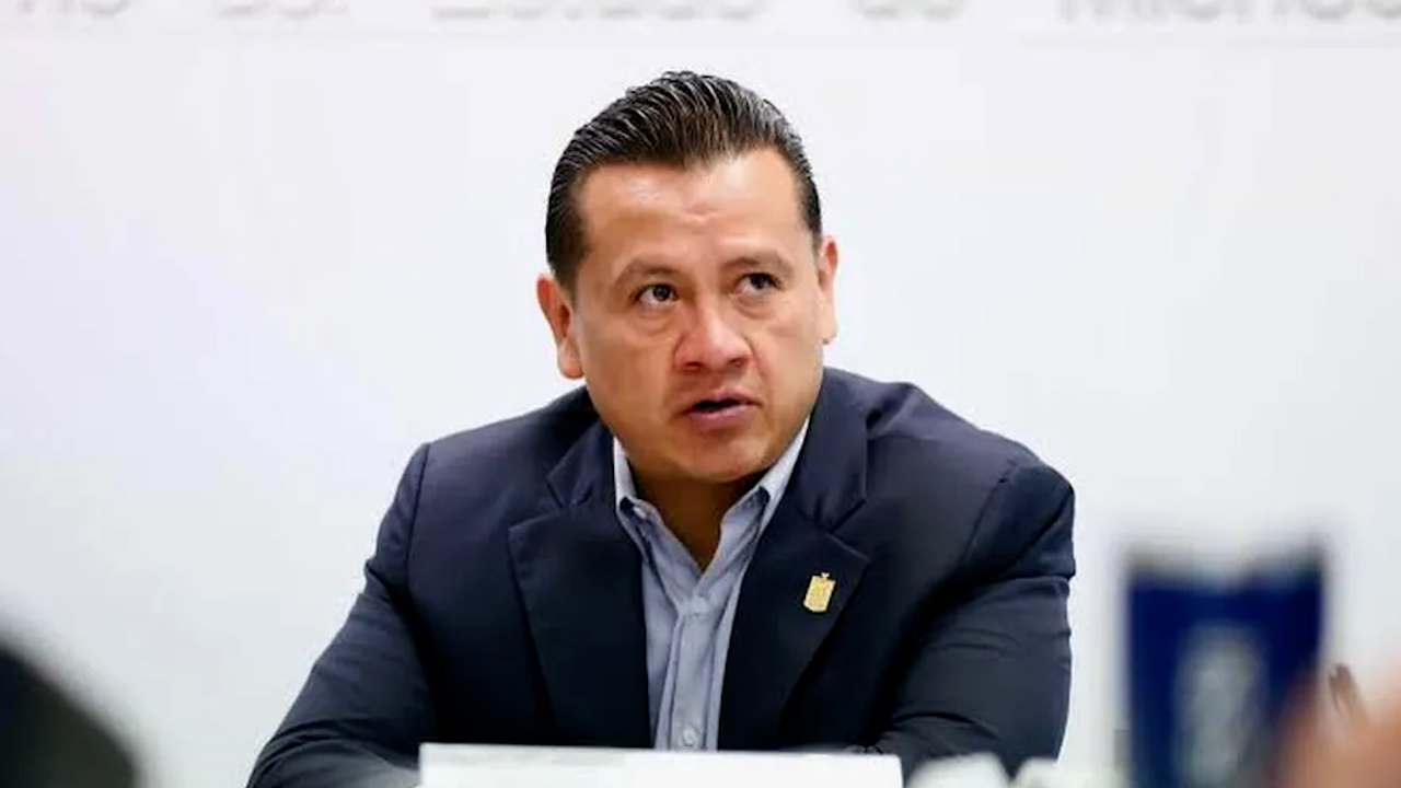 Colombianos enseñan a criminales en Michoacán el uso de drones con explosivos: Carlos Torres Piña