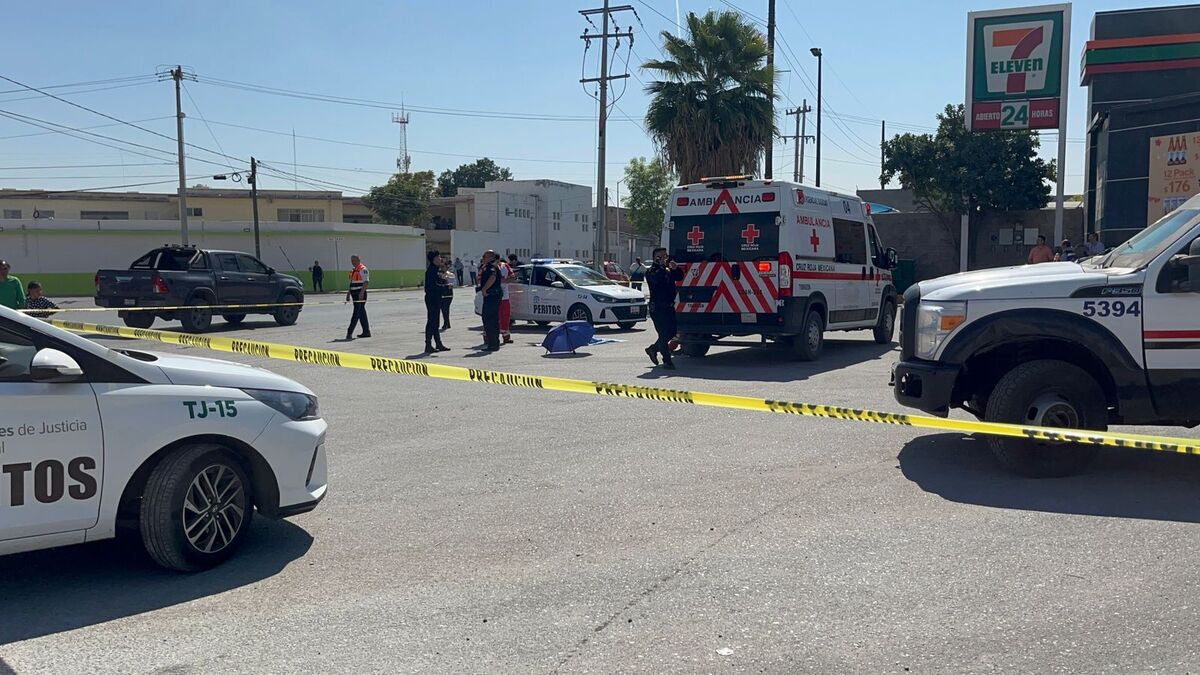 Mujer murió arrollada en calzada Abastos de Torreón. | Especial