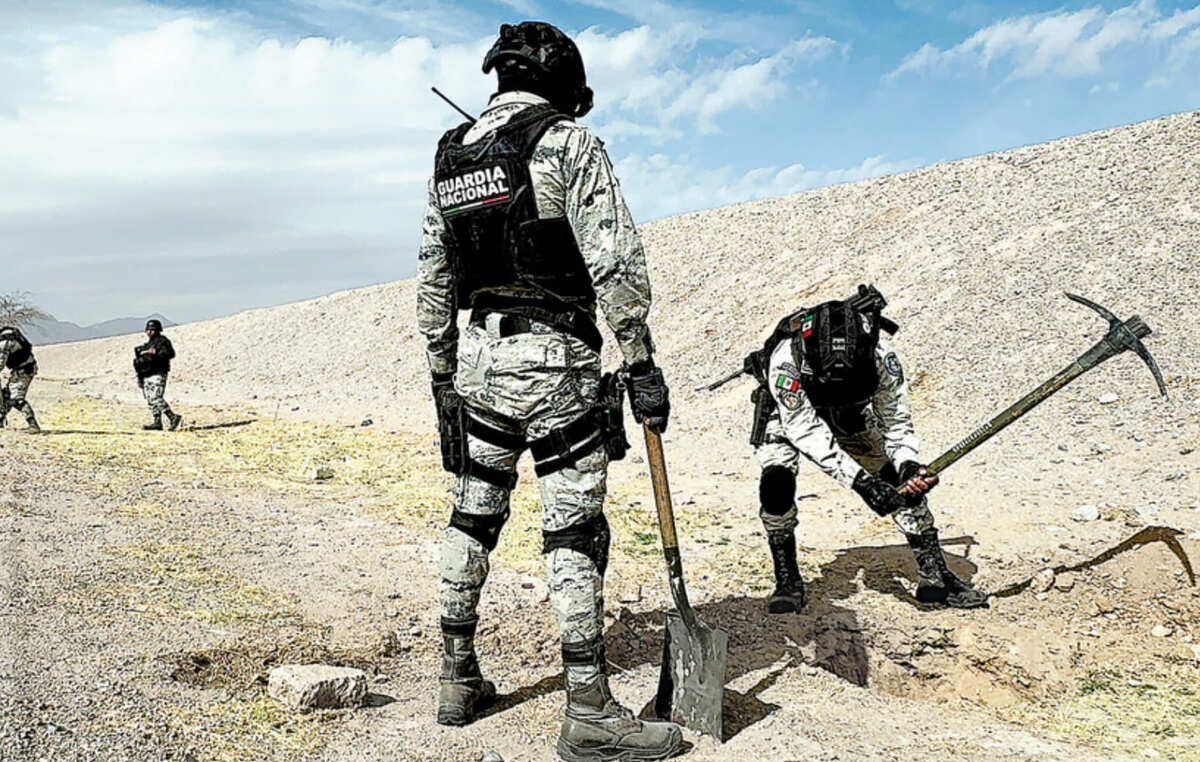 Elementos de la Guardia Nacional mexicana buscan túneles del crimen organizado en las inmediaciones del río Bravo. EFE