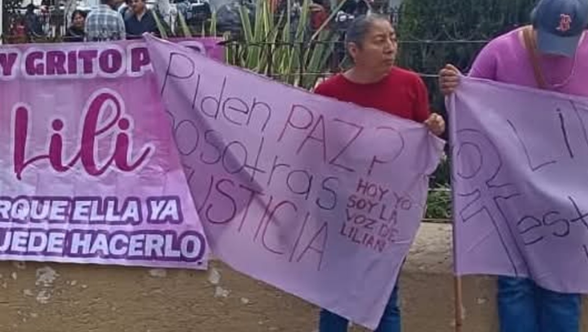 Protesta en el CERESO de Apan para exigir justicia por el feminicidio de Lilian
