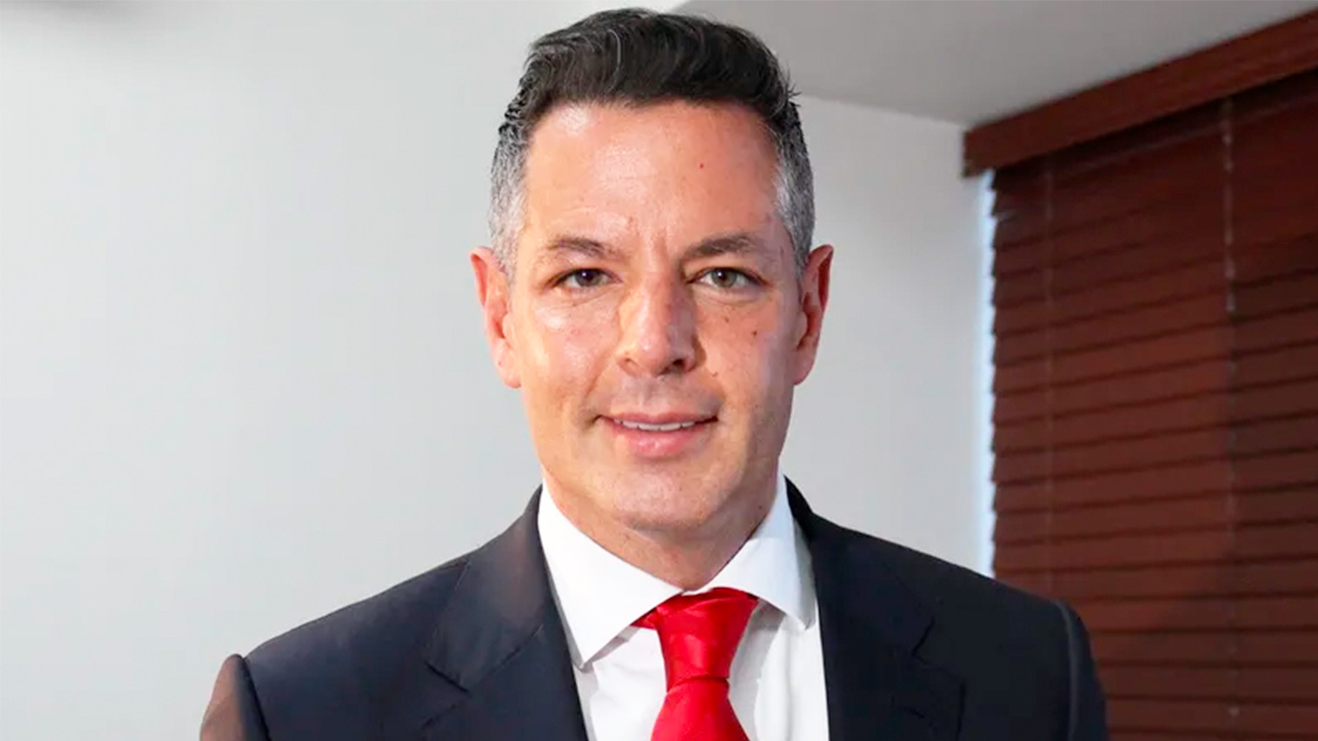 Alejandro Murat presume afiliación a la 4T