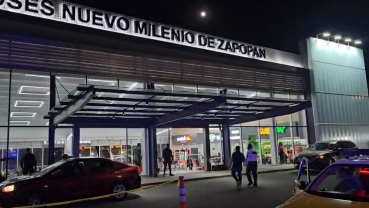 Central de autobuses de Zapopan (Vicente Torres Alfaro)