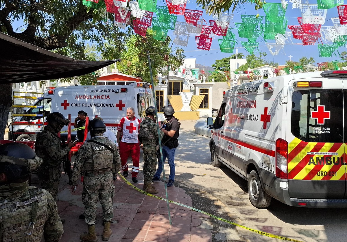 La víctima fue atacada a balazos la primera vez al interior del panteón municipal de Las Cruces, Acapulco. | Especial