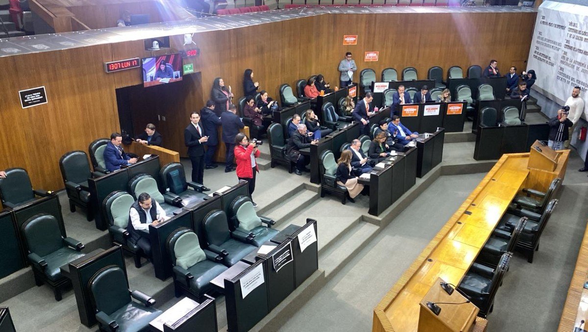 Sesión de Congreso de Nuevo León / Kevin Recio