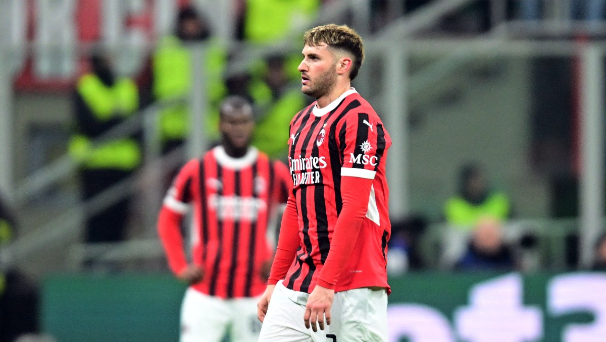 Santiago Gimenez y el Milan quedan eliminados de la Champions League 2025 (Reuters)