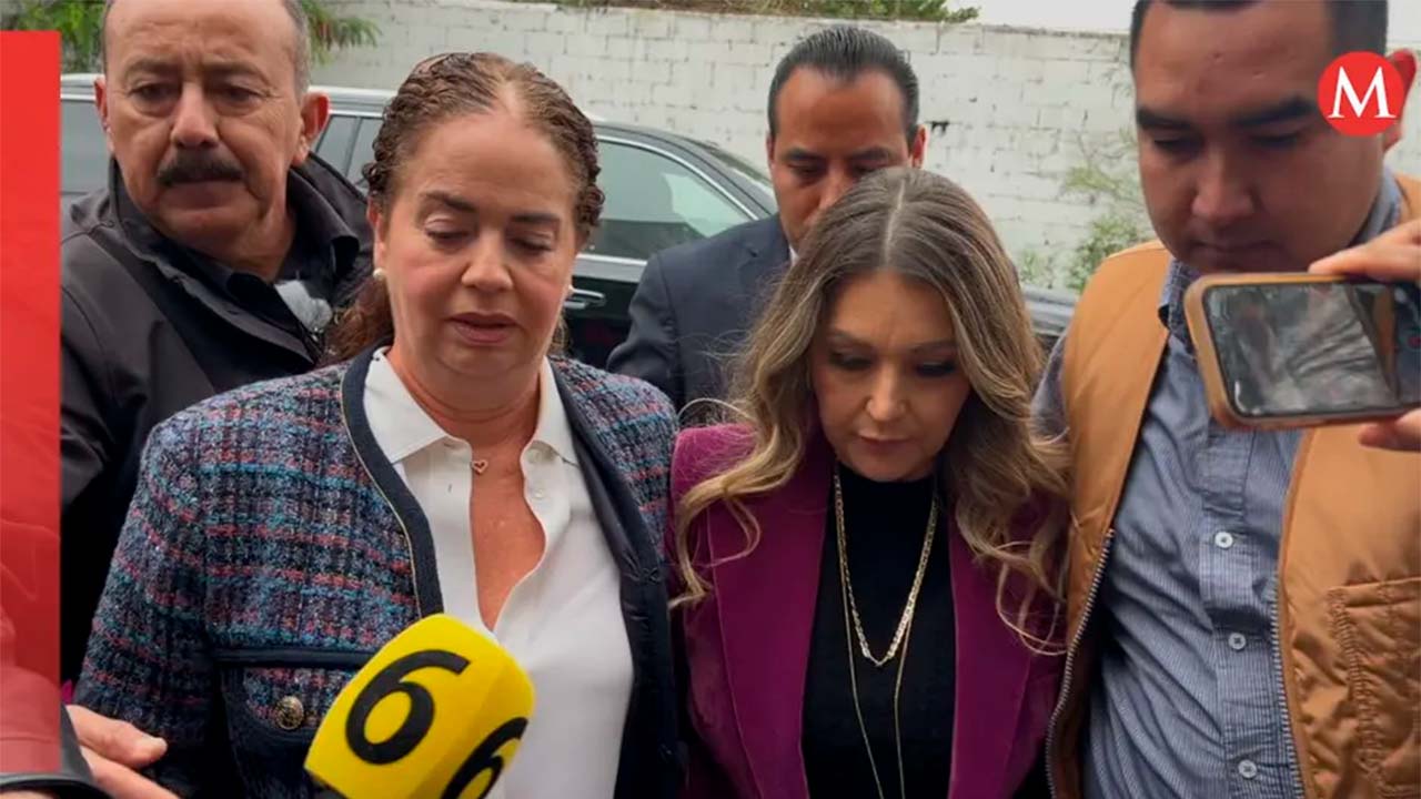 Alicia Villarreal acude a la Fiscalía de NL para ratificar demanda contra Cruz Martínez