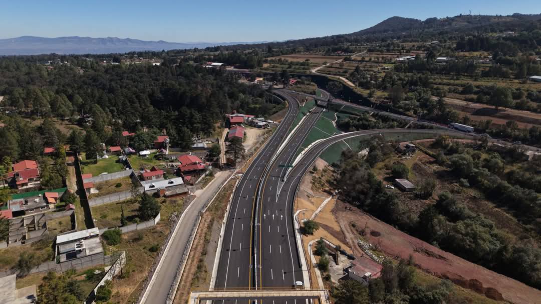 Avances de la carretera Real del Monte-Huasca.