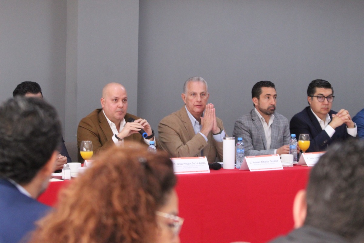 Román Cepeda presidió la primera y segunda sesión de 2025 del Consejo del Instituto Municipal de Planeación y Competitividad de Torreón.|Roberto Amaya