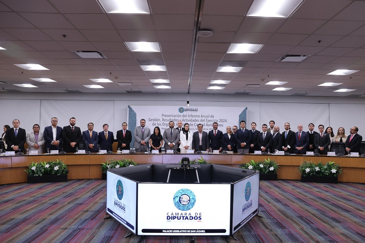 Sergio Gutiérrez Luna recibió los informes de gestión y resultados 2024 de las contralorías. | Especial
