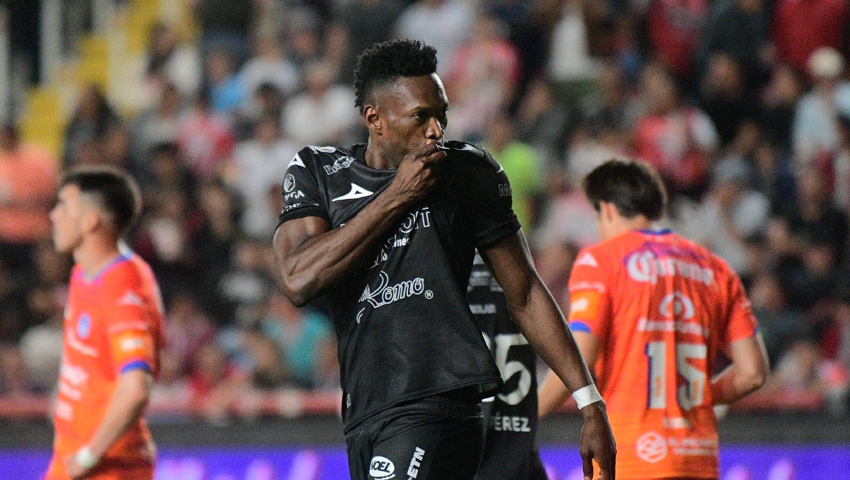 Cambindo se afianza como líder de goleo y confirma buen momento de Necaxa en la Liga MX (Imago7)