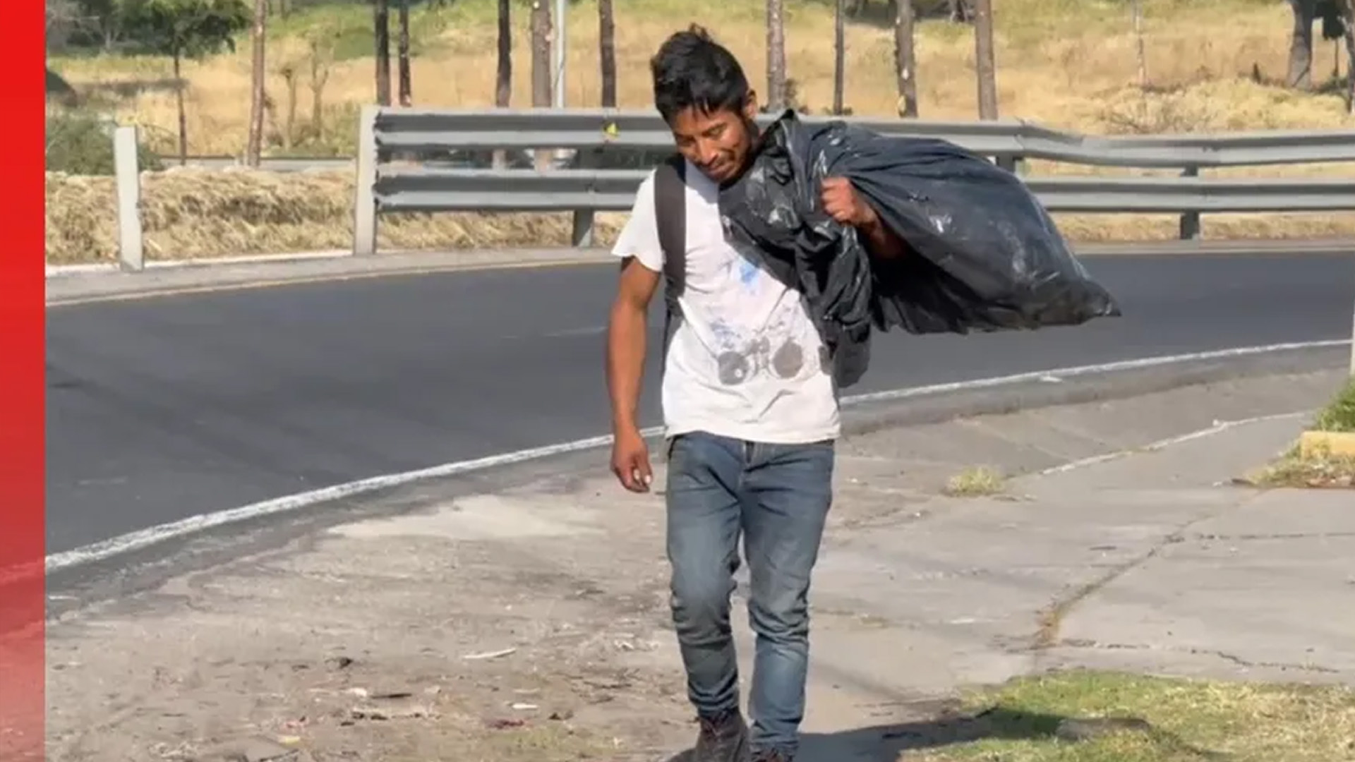Rescatan a joven que vivió dos años dentro de una alcantarilla en Villa Frontera, Puebla