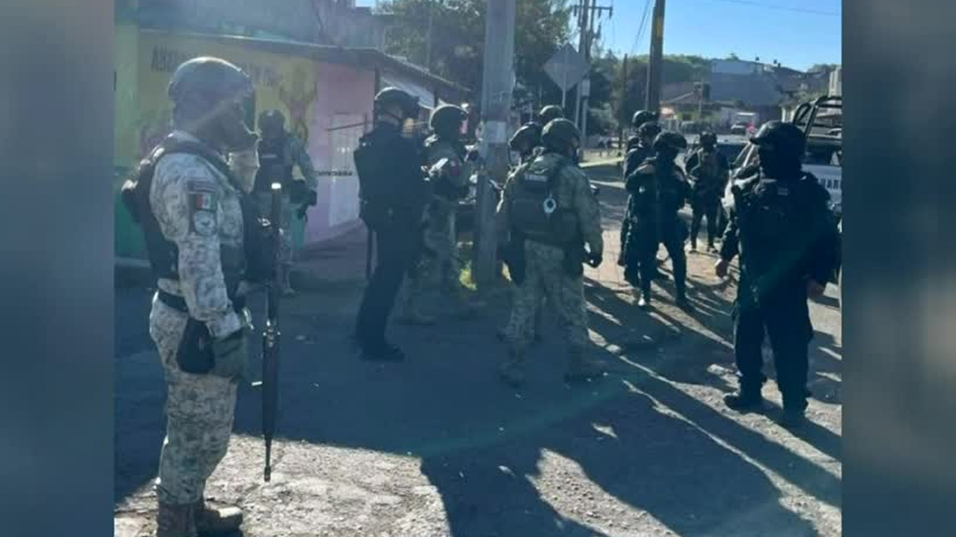 Ataque armado contra policías y ejército deja un muerto y cuatro heridos en Tingüindín, Michoacán