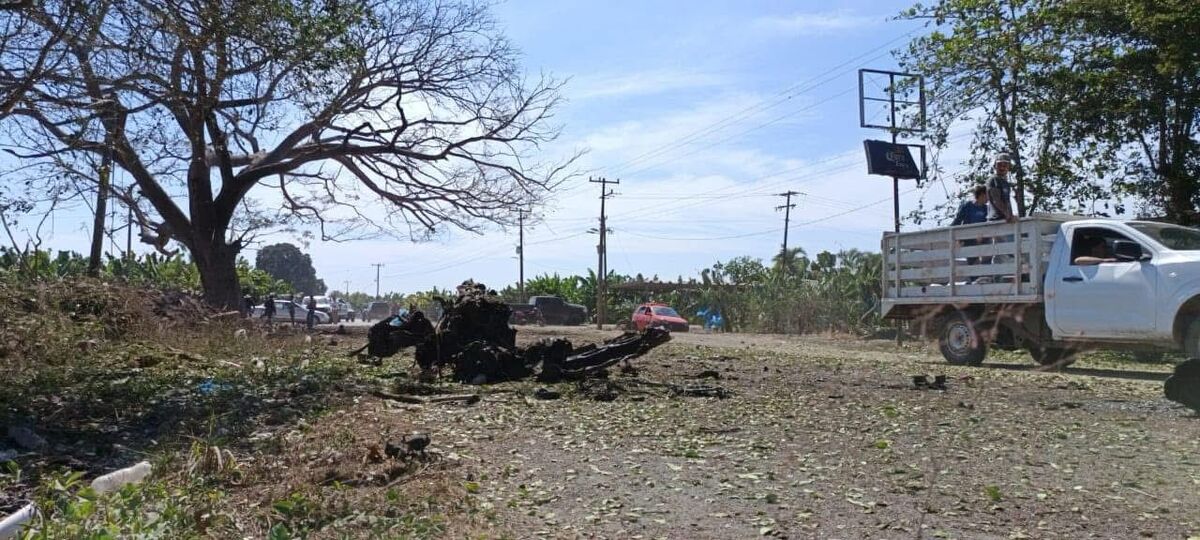 Explota coche bomba en Coahuayana | Especial