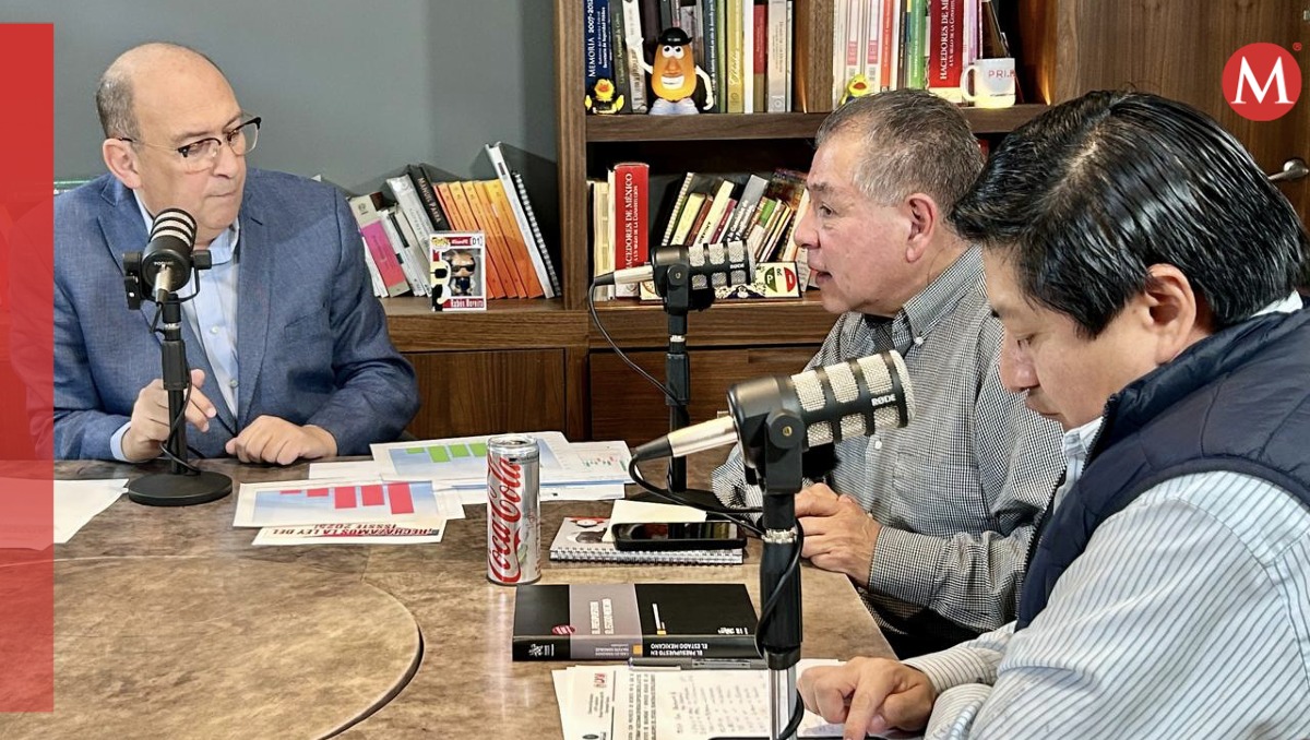 El coordinador priista, Rubén Moreira, en su programa semanal. | Especial