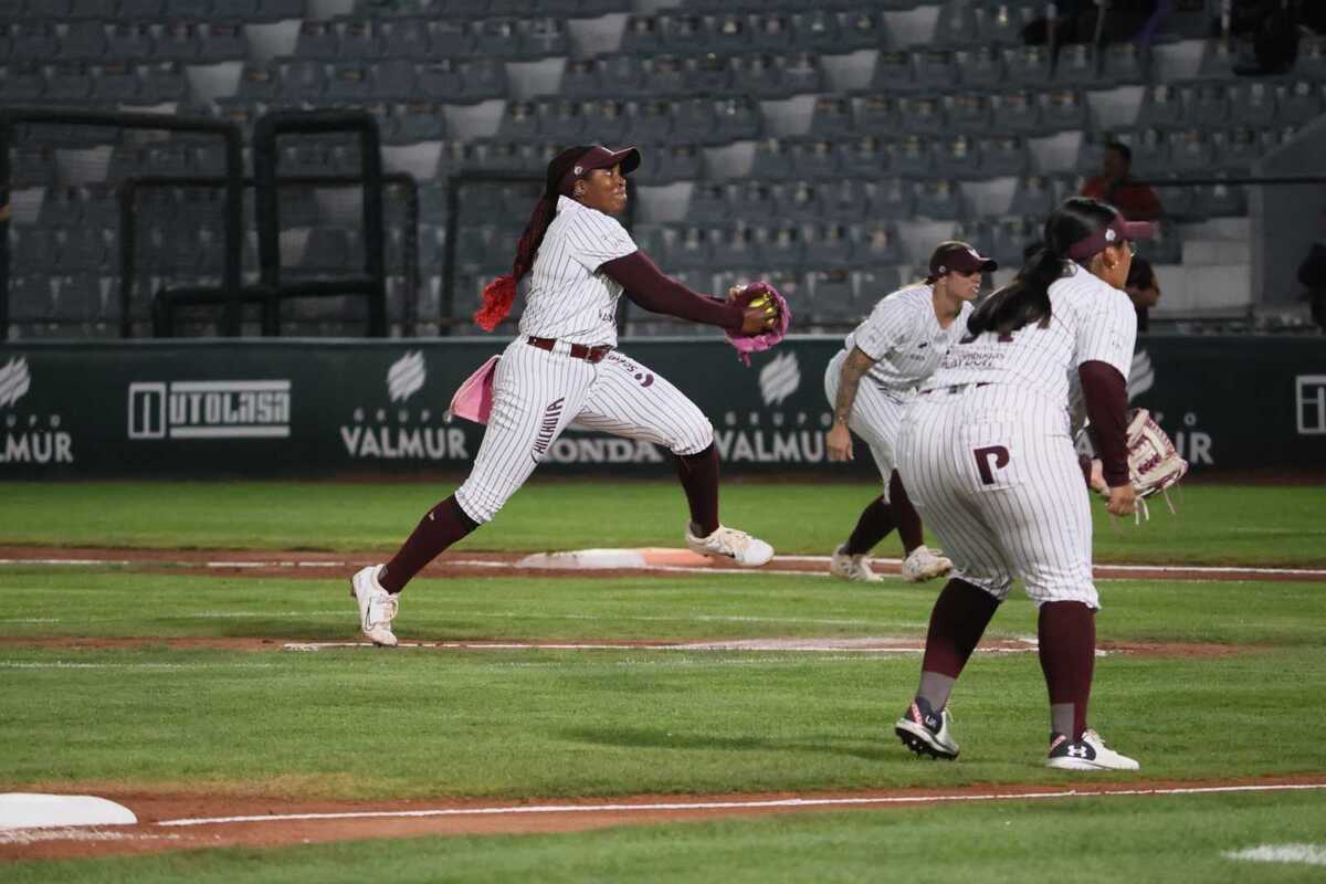 La novena guinda arrancó el juego a tope y, con un rally de 4 carreras en la primera entrada, anunció que el juego le correspondía.| Verónica Rivera