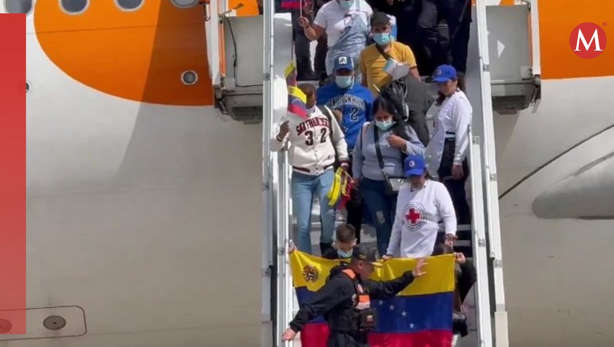 Algunos de los 74 mujeres, adolescentes y niños que llegaron nacieron en EU. | Especial