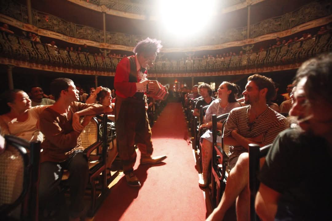 Aziz Gual ha participado en el espectáculo más grande del mundo con Ringling Bros and Barnum & Bailey Circus.| Cortesía