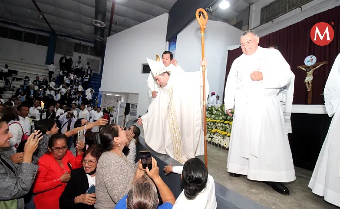 Con homenaje comunidad católica despide a obispo de Tampico. (Yazmín Sánchez)