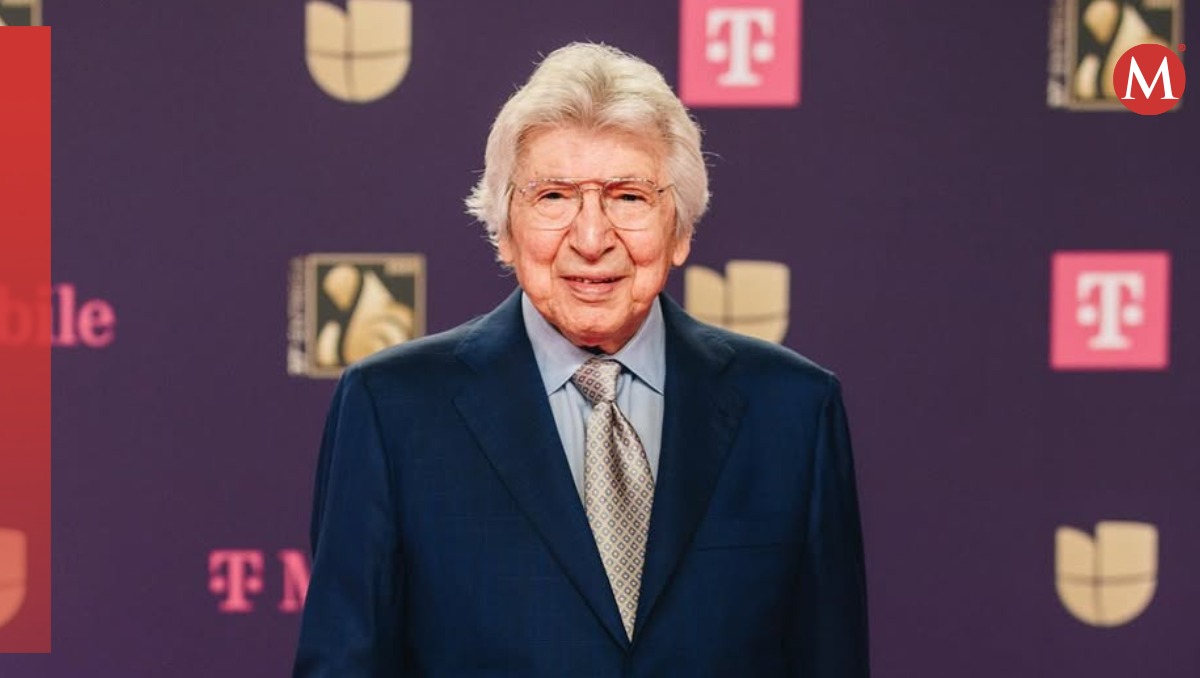 Manuel Alejandro recibe el Premio Lo Nuestro Visionario