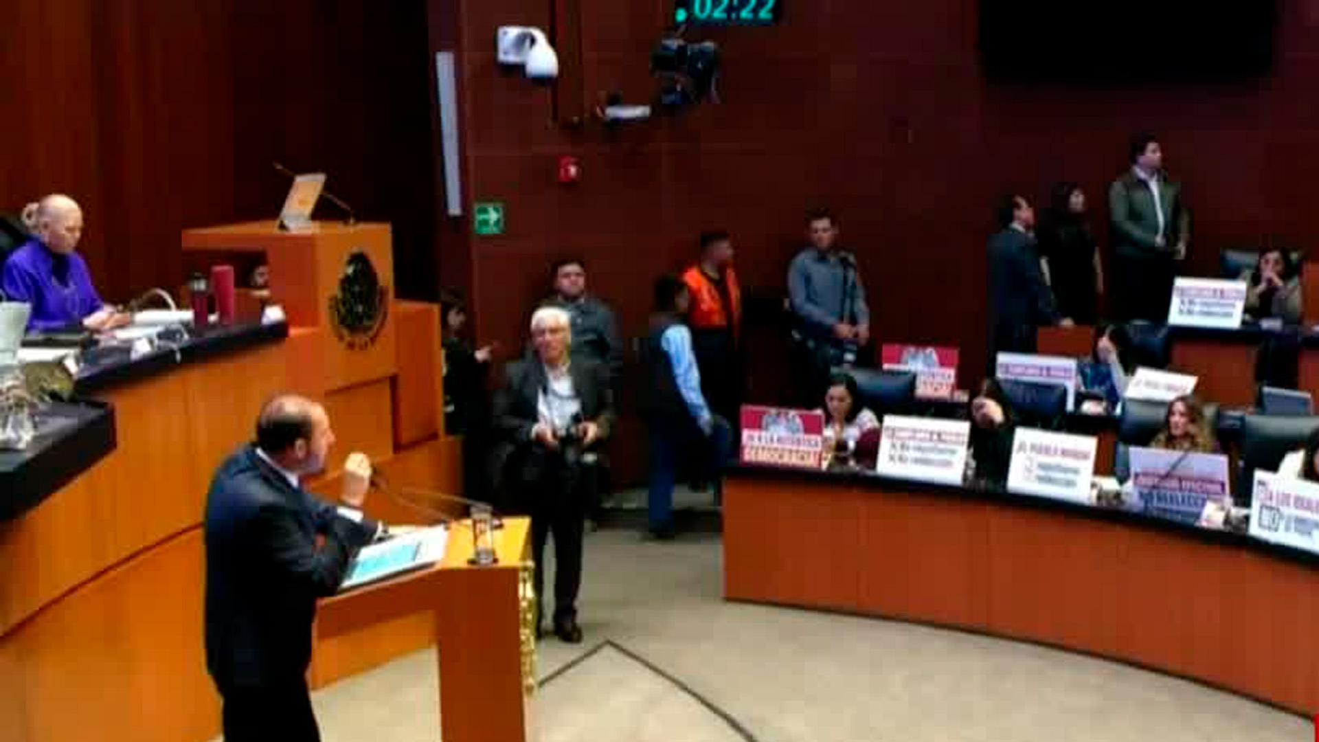 "No considero que me beneficie": Monreal sobre el aplazamiento de la reforma de nepotismo