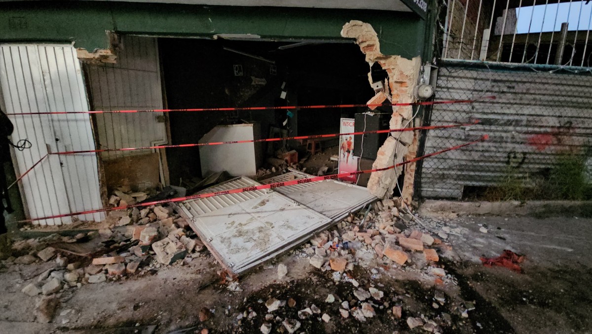 Academia de baile en Tlaquepaque quedó destrozada tras choque (Juan Carlos Munguía)