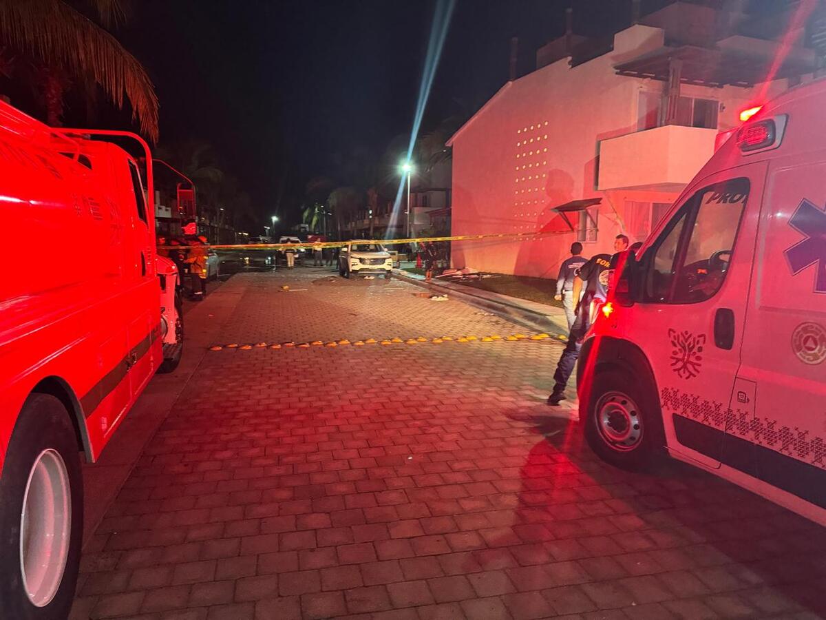 La Cruz Roja acudió al lugar de la explosión para brindar asistencia médica. | Especial