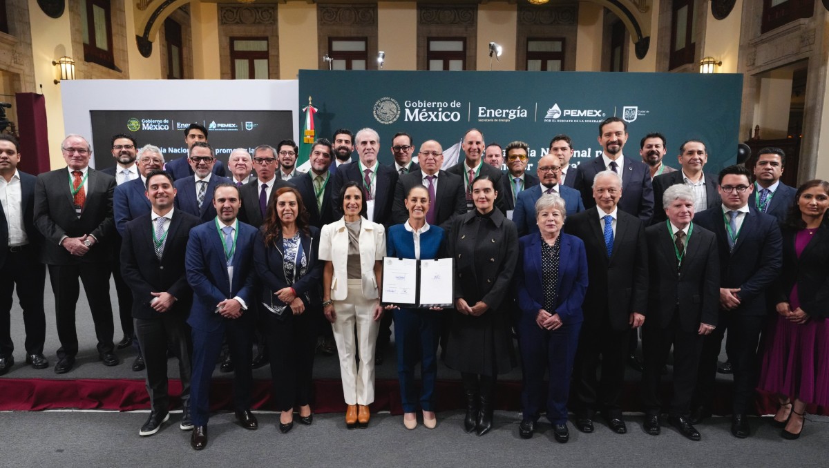 A inicios de febrero la presidenta Claudia Sheinbaum manifestó que se buscaba, junto con las empresas gasolineras, un precio justo. Foto: Especial