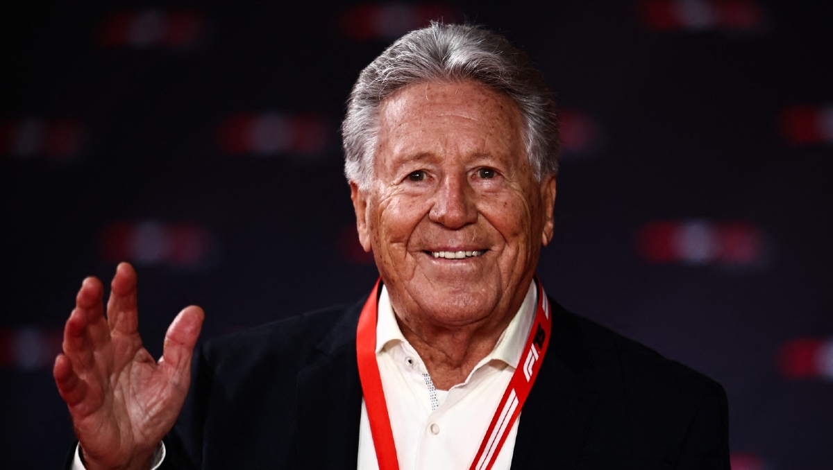 Mario Andretti toca puerta de F1 con Cadillac a sus 85 años; Checo Pérez volvería con él (AFP)