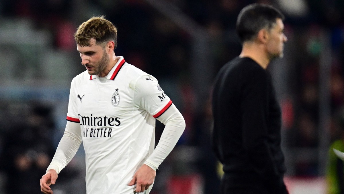 Milan y Santi Gimenez agravan crisis en Serie A tras caer con Bologna (Reuters)