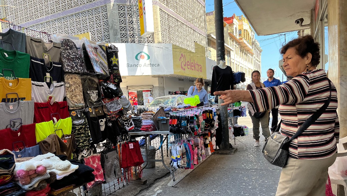 Vendedores ambulantes en Tampico. (Yazmín Sánchez)
