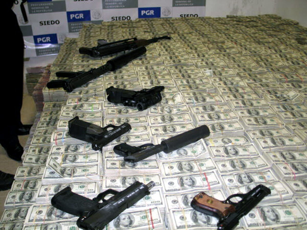 El lavado de dinero y el tráfico de armas o vehículos son algunas de las funciones que desempeñan los 'brokers' | PGR