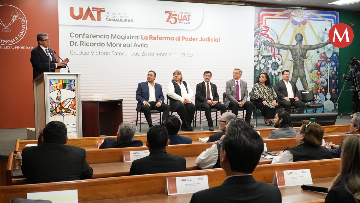 Ricardo Monreal da conferencia en Ciudad Victoria, Tamaulipas