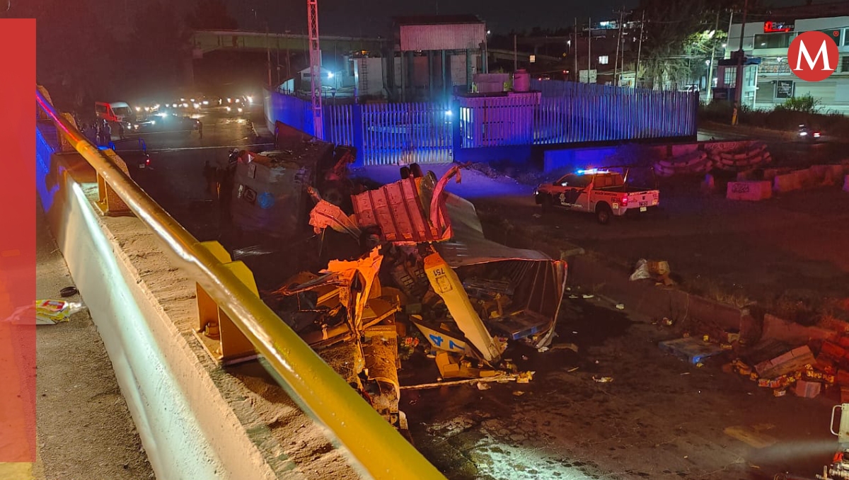 El vehículo cayó de de una altura de casi 5 metros. | Foto: Enrique Luna