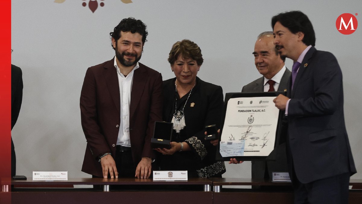 Delfina Gómez reconocer a habitantes destacados del Estado de México. Foto: (Tania Contreras)