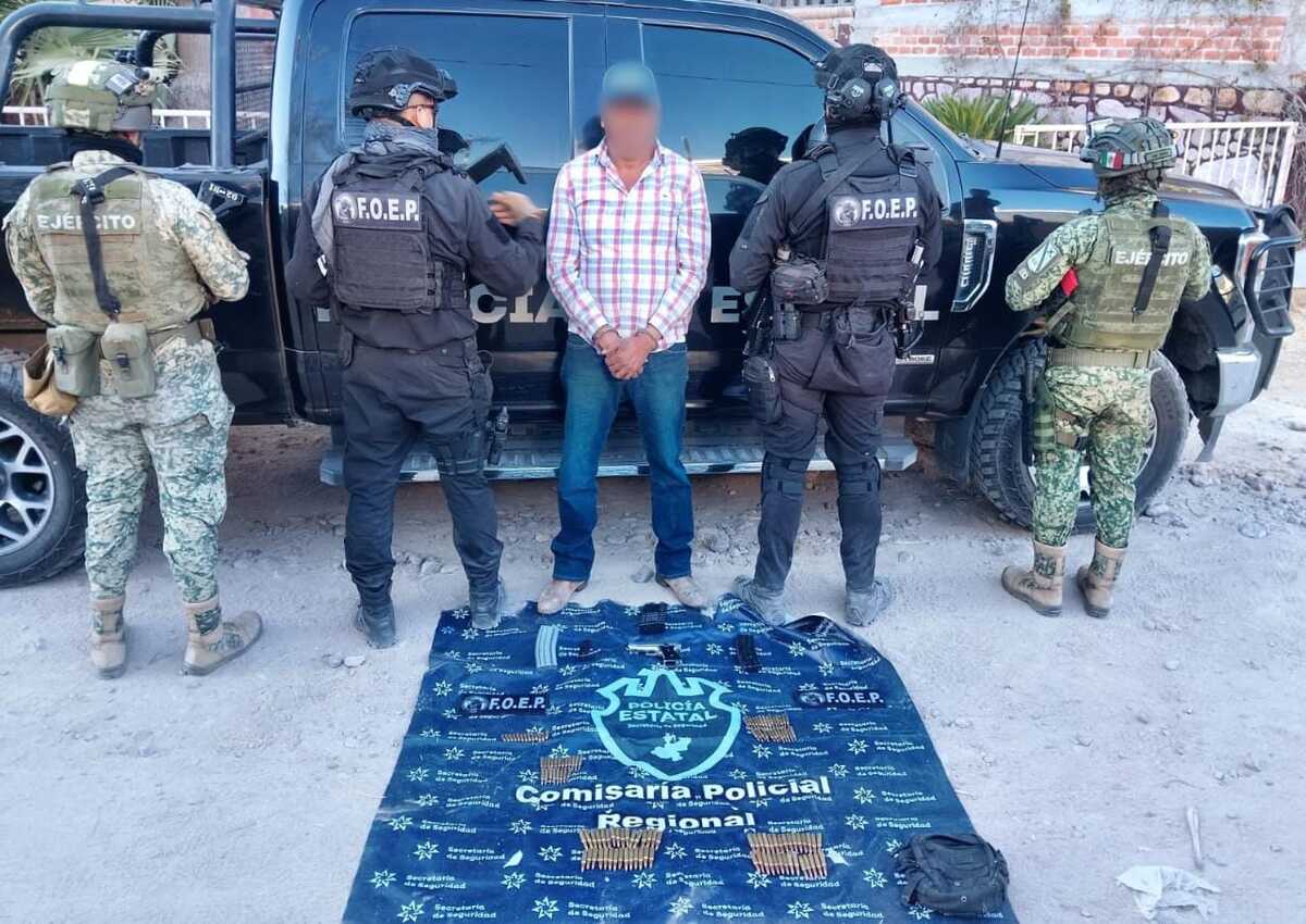 El hombre fue detenido con más de 100 cartuchos útiles. (Cortesía)