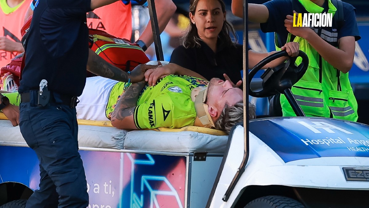 Emiliano Gómez, fuera de peligro tras sufrir convulsión en partido del Puebla (Imago7)