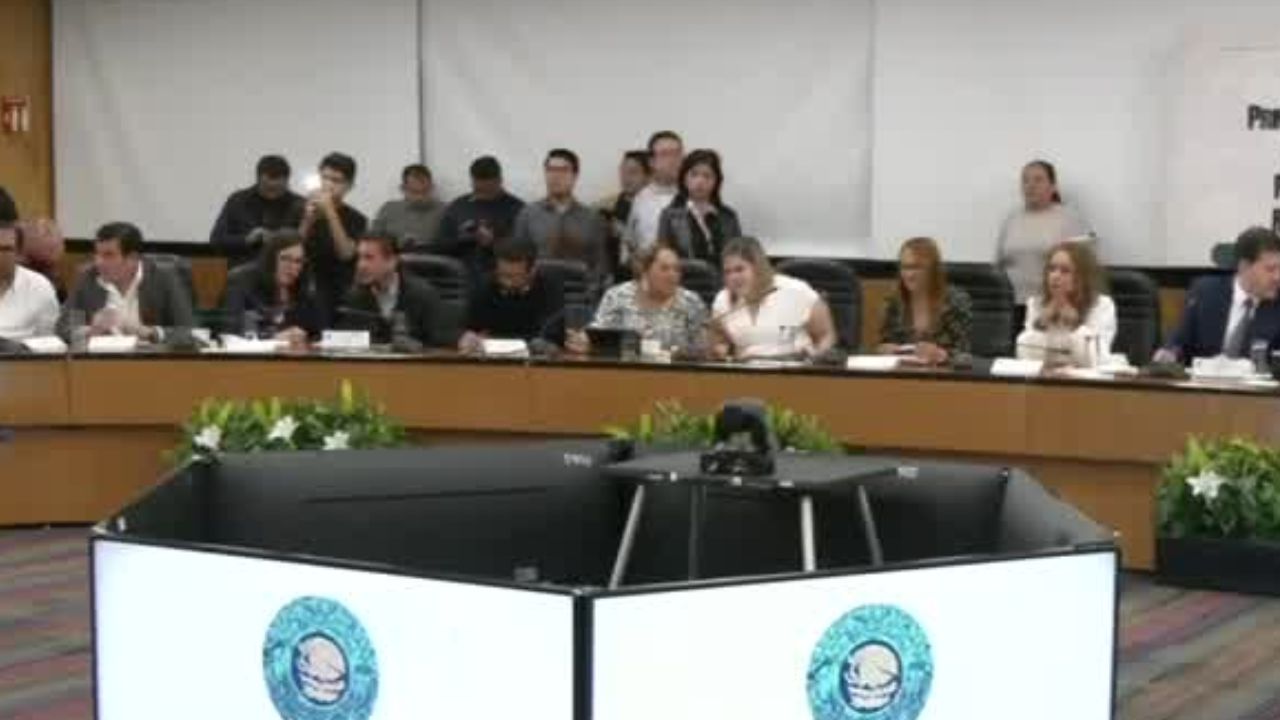Reforma contra nepotismo se discutirá este martes en el pleno