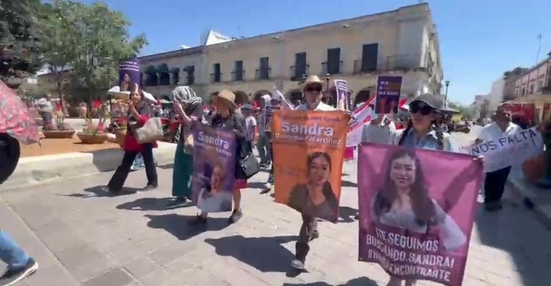 Familiares de la activista y colectivos protestaron en Oaxaca.
