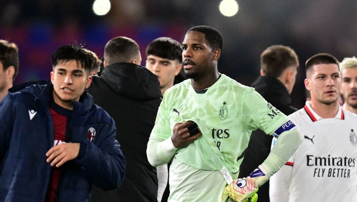 Maignan recibe un partido de sanción y  multado por al faltar respeto al árbitro (Reuters)