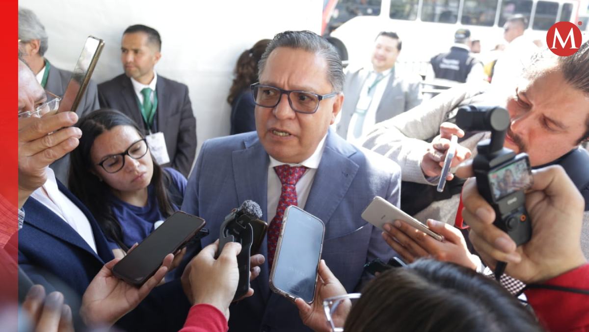 Ricardo Moreno asiste a último informe de Barrera Días como rector de la UAEMex. Foto: (Tania Contreras)
