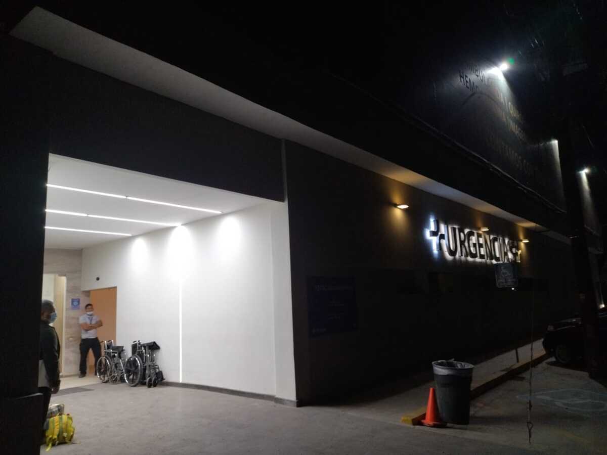 Fernando Reverte ingresó a Urgencias de San José Sanatorio en Gómez Palacio tras accidente registrado en su domicilio en el ejido Ceballos. |Milenio