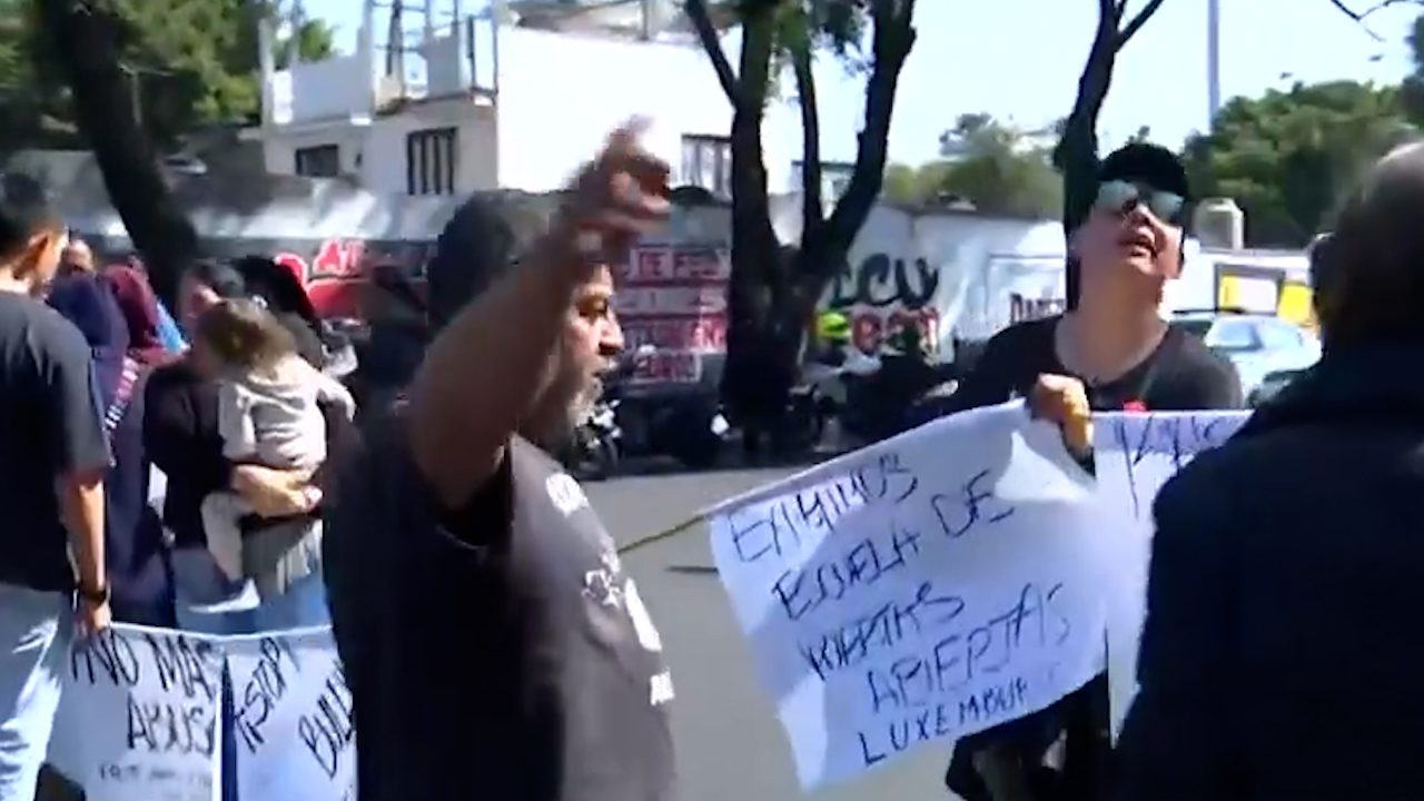 Padres de familia protestan por bullying en primaria Luxemburgo en CdMx ...