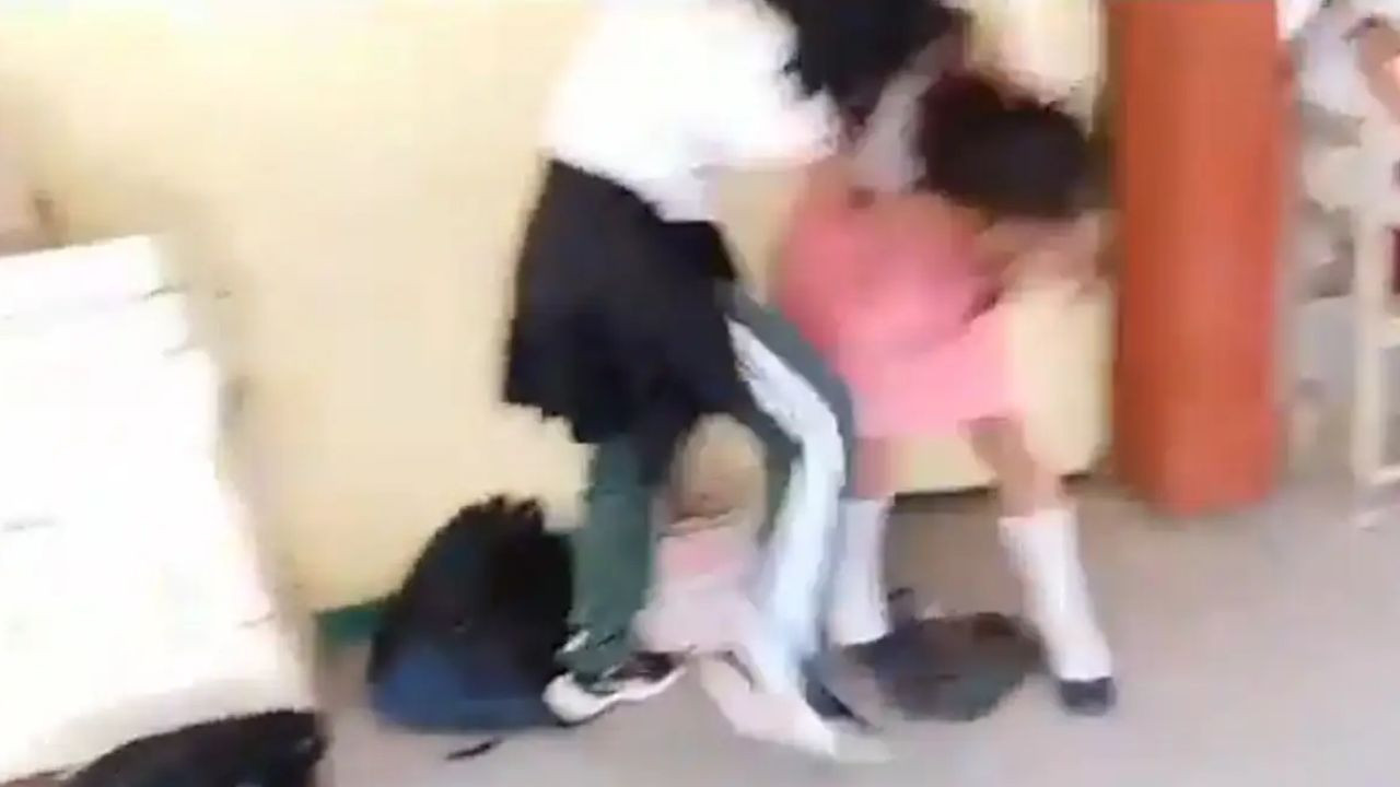 En Tabasco, niña con autismo es golpeada en secundaria