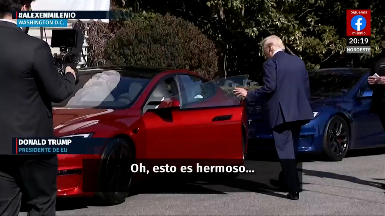 Donald Trump cumple su promesa y compra un Tesla para apoyar a Elon Musk